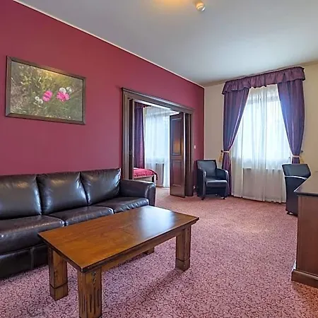 Aplend Wellness Borovica 4*